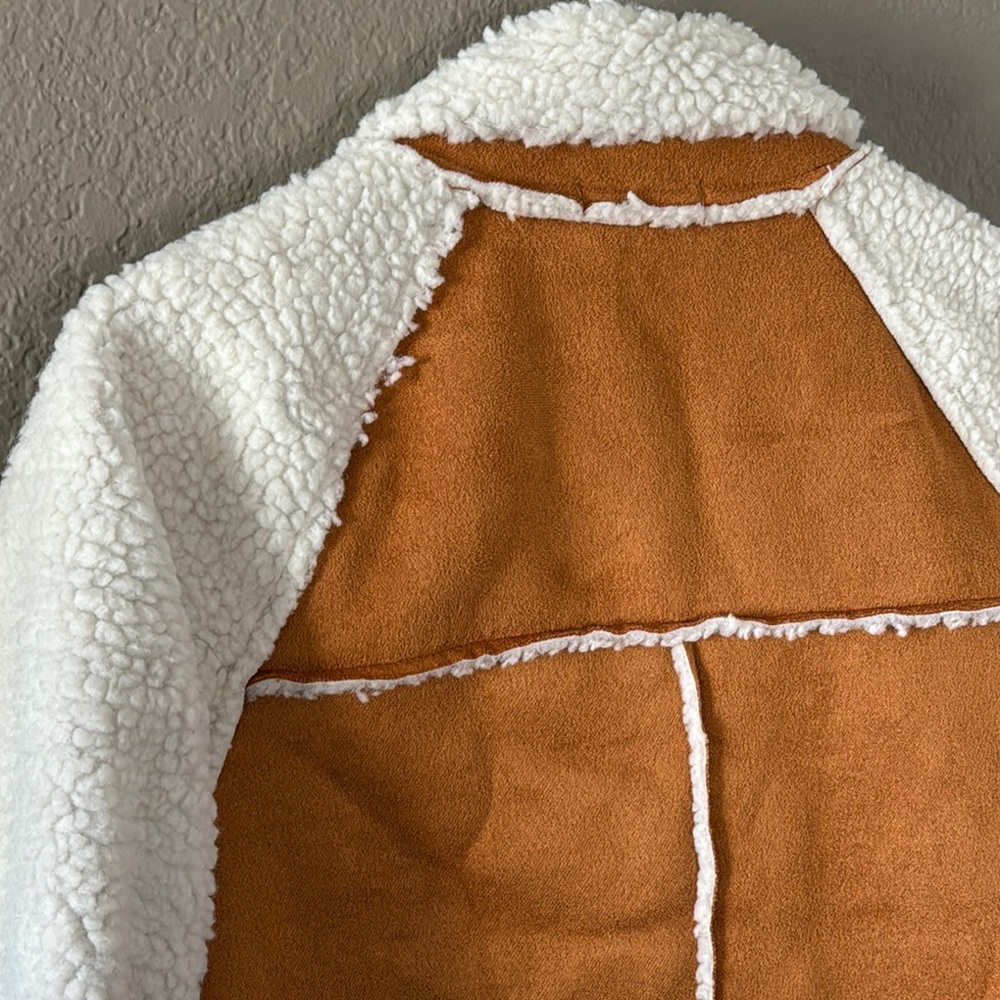 Sherpa Lined Jacket - White and Tan - Picture 3 of 4